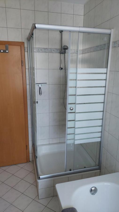 Neu! Ferienwohnung In Erfurt Esterno foto