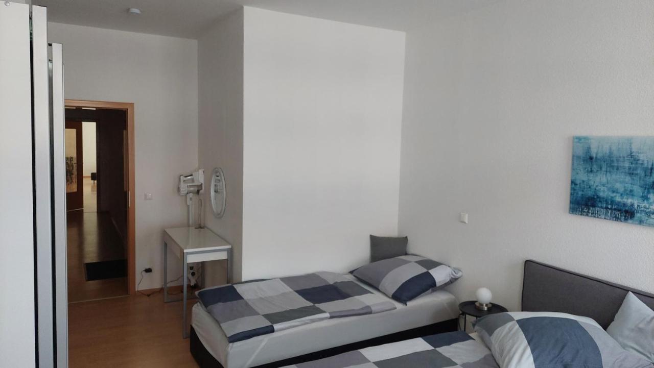 Neu! Ferienwohnung In Erfurt Esterno foto