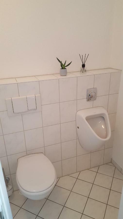 Neu! Ferienwohnung In Erfurt Esterno foto