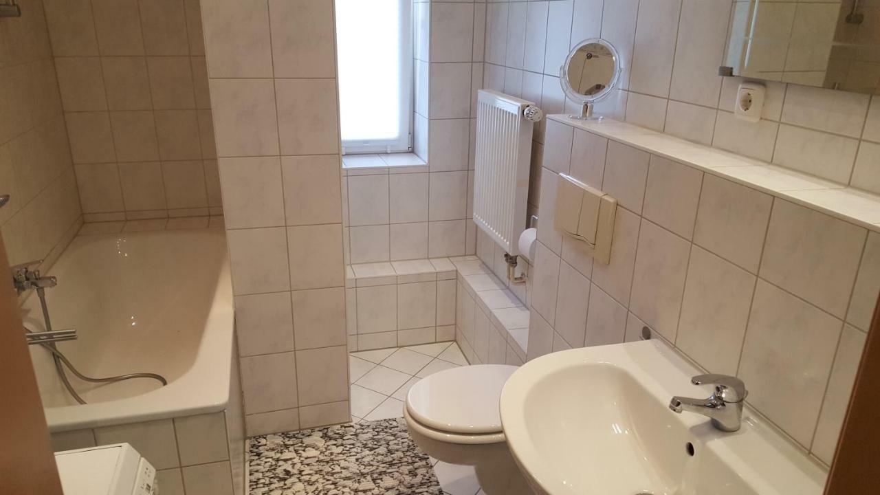 Neu! Ferienwohnung In Erfurt Esterno foto